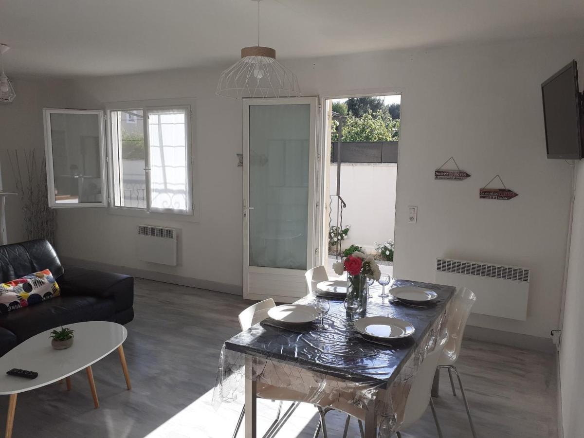 La Maison De Manon, 4-5Personnes, 75M2, Centre Village Avec Piscine Privee Maussane les Alpilles Bagian luar foto